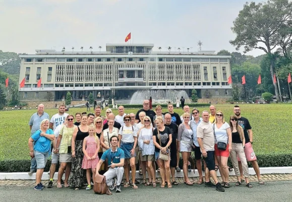Tour Sài Gòn - Địa đạo Củ Chi (1N)